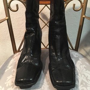 SALE Stuart Weitzman Black Leather Snakeskin Boots
